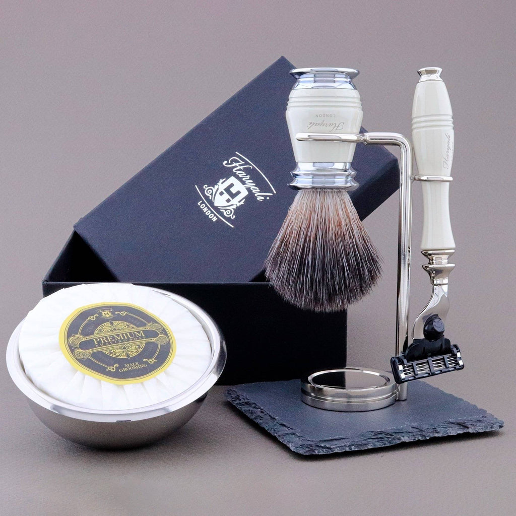 Haryali's Groove Range Shaving Kit 